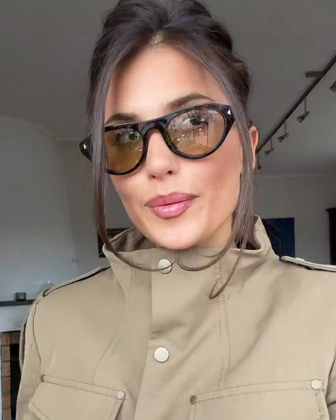 Sophia Oversized Sunglasses - Women's Fashion Accessory - Image 4