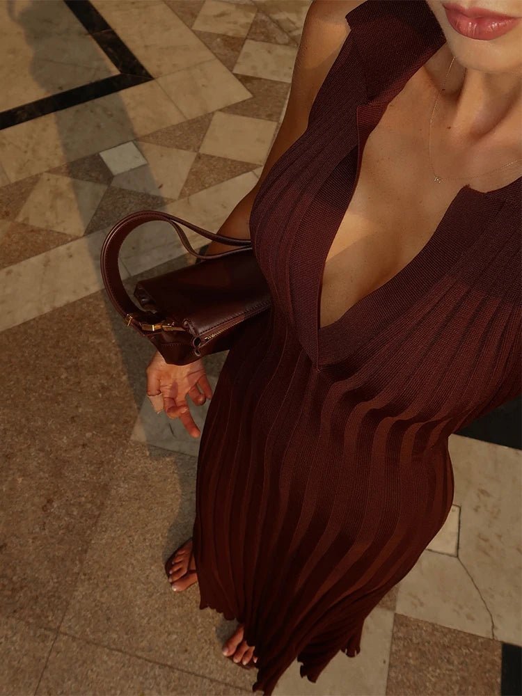 Lise Sleeveless Knitted Pleated Maxi Dress - Elegant Occasion Dress for Women - Image 5