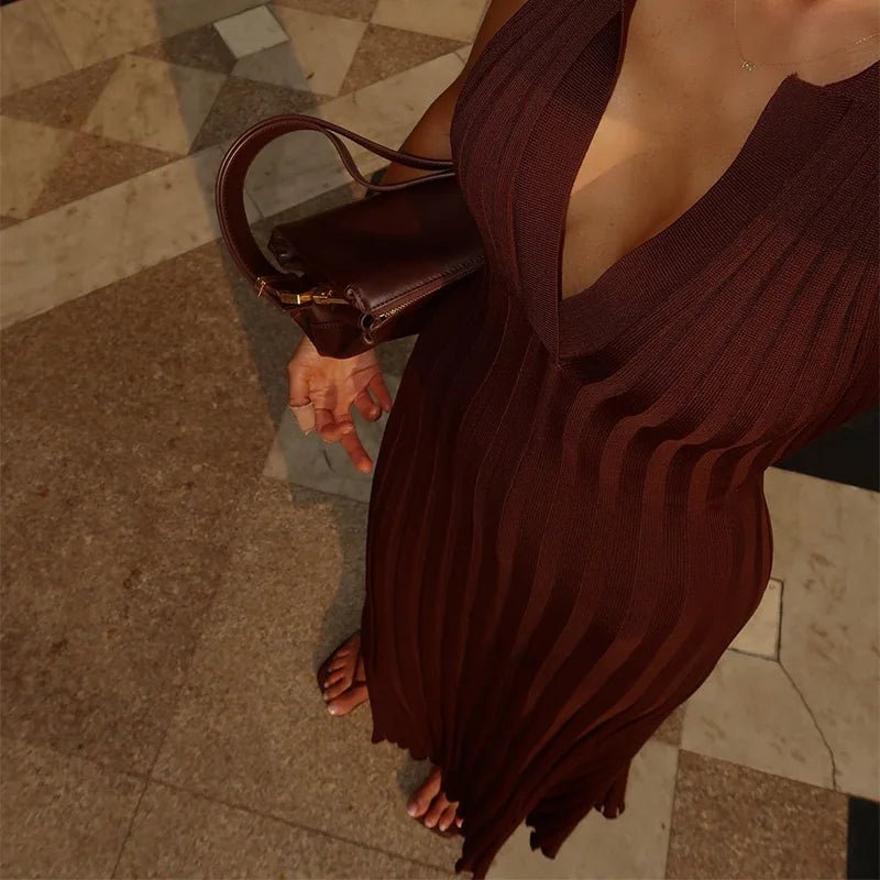 Lise Sleeveless Knitted Pleated Maxi Dress - Elegant Occasion Dress for Women - Image 7