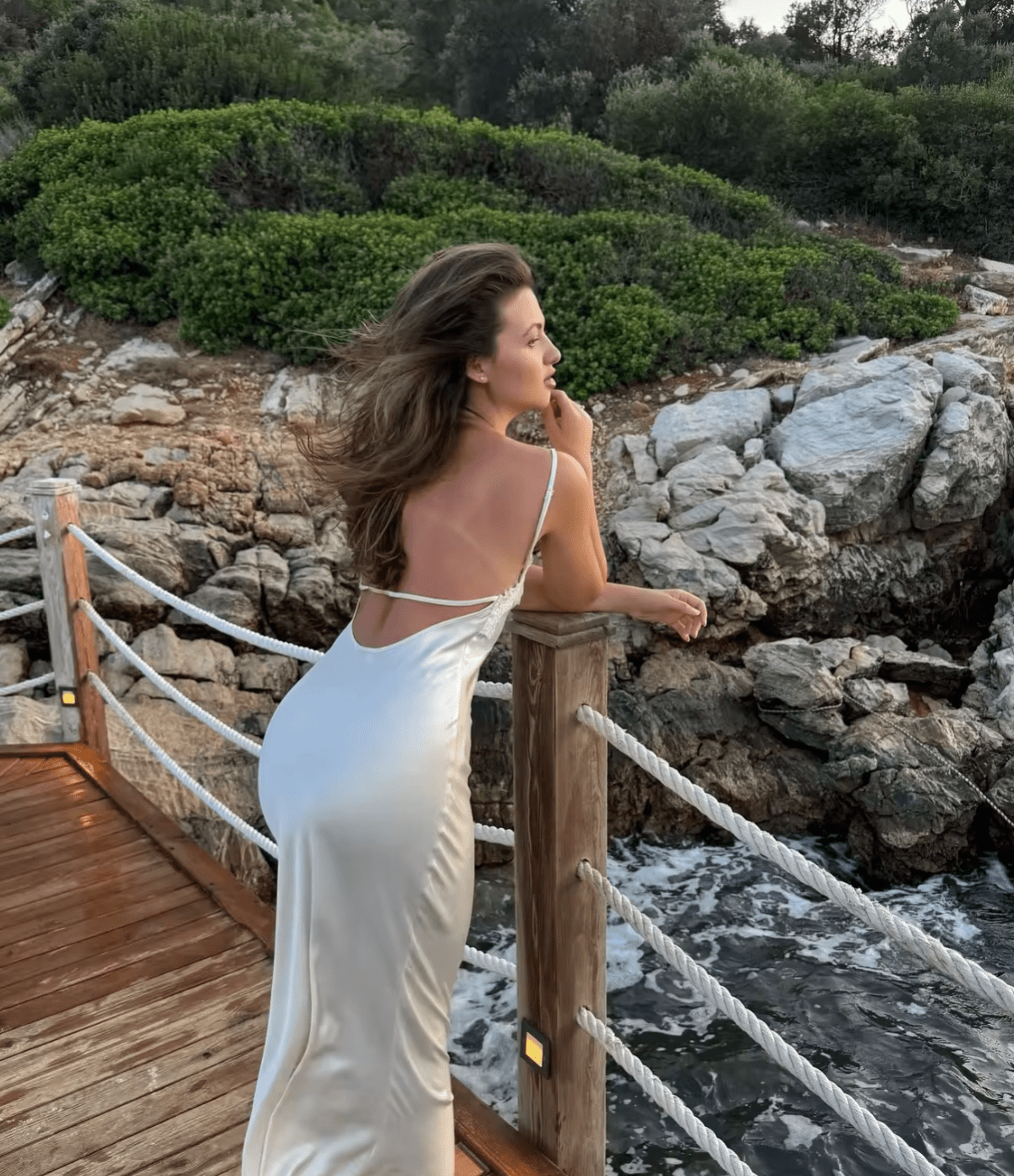 Elegant White Satin Lace V-Neck Maxi Dress for Evening Parties - Image 4
