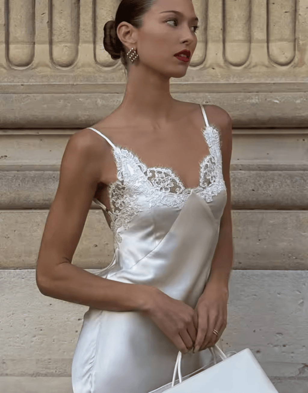 Elegant White Satin Lace V-Neck Maxi Dress for Evening Parties - Image 2