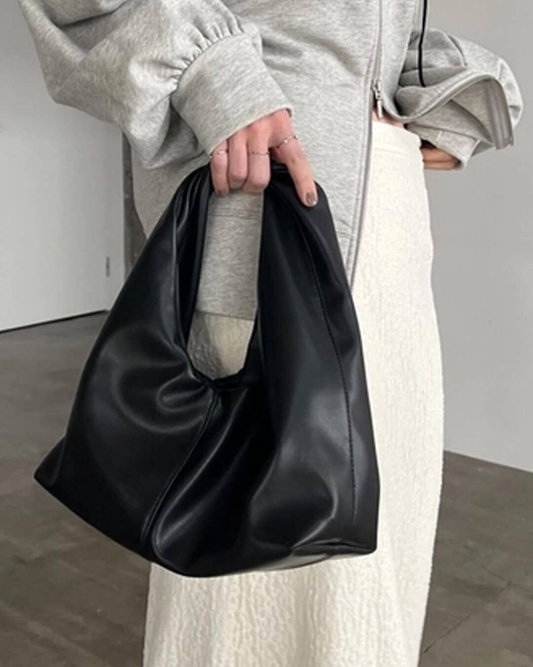 Gelyn Twist Square Clutch Bag - Elegant Solid Color Commuter Handbag - Image 2