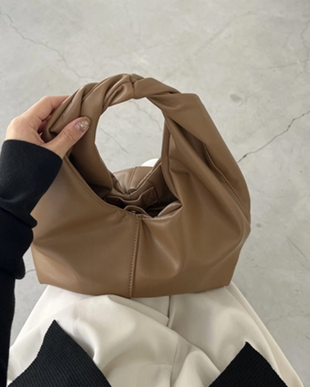 Gelyn Twist Square Clutch Bag - Elegant Solid Color Commuter Handbag - Image 5