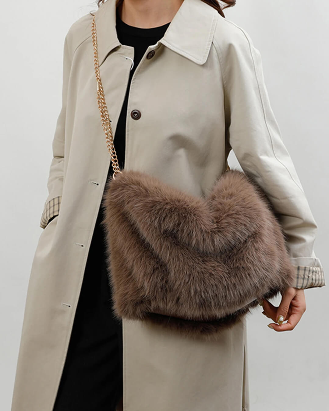 Loreen Faux Fur Tote Bag with Metal Chain - Plush Shoulder Tote Handbag - Image 2