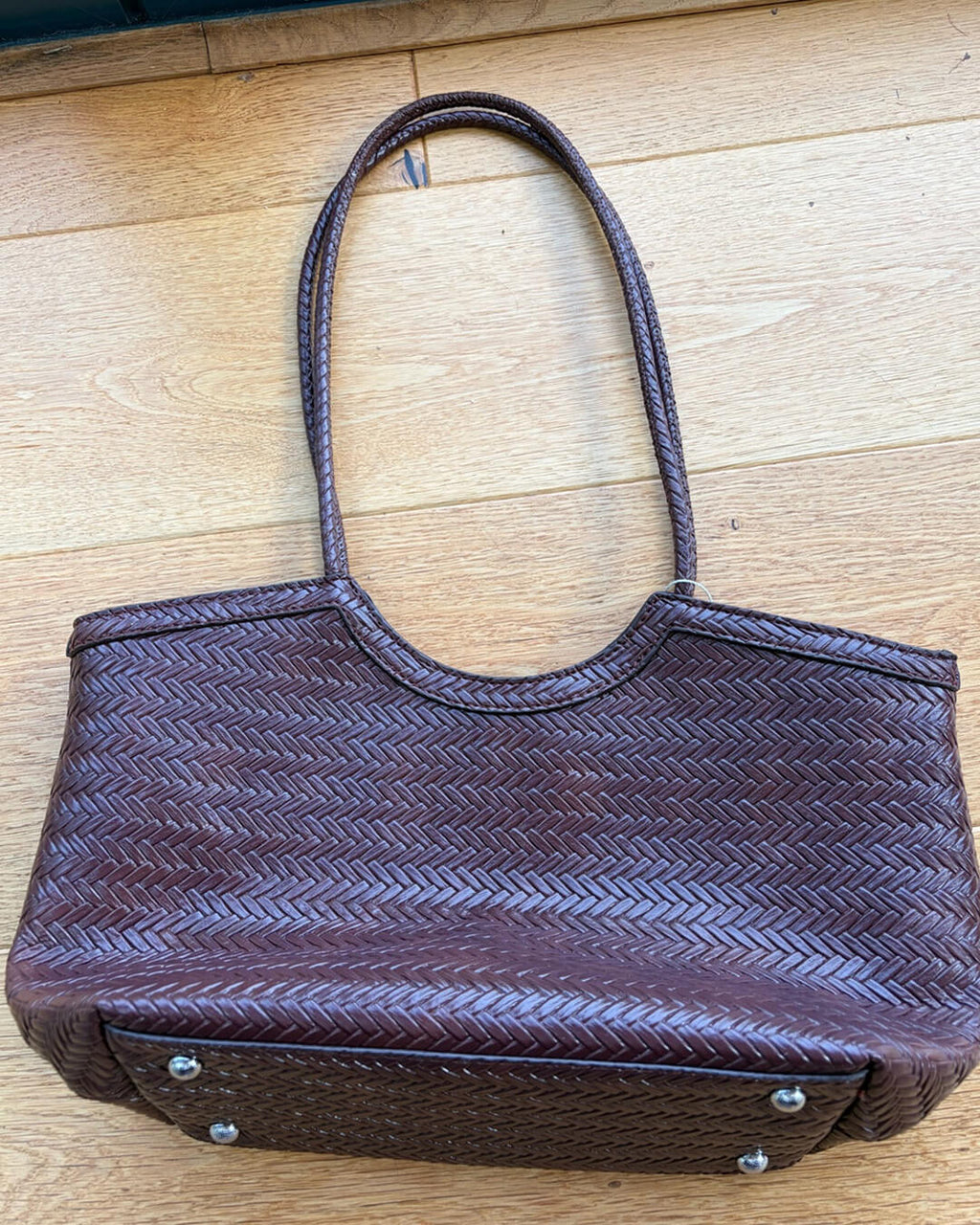 Rica Woven Faux Leather Handbag - Chic Woven Tote Bag - Image 5