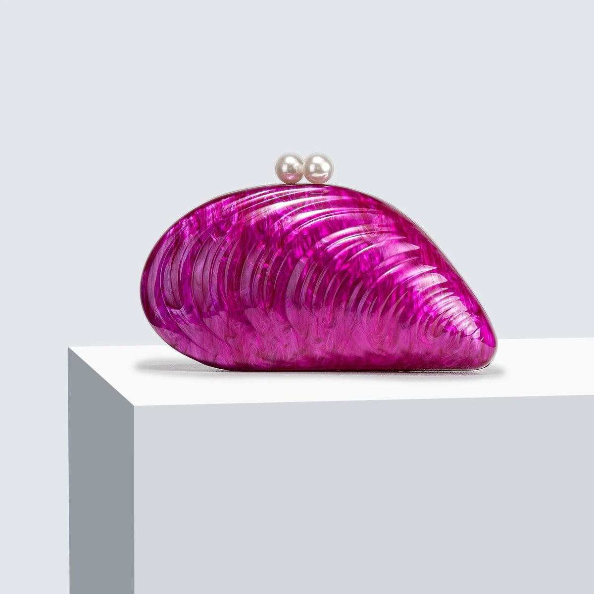 Valentina Shell-Shaped Clutch Purse - Women's Everyday Handbag - Image 6