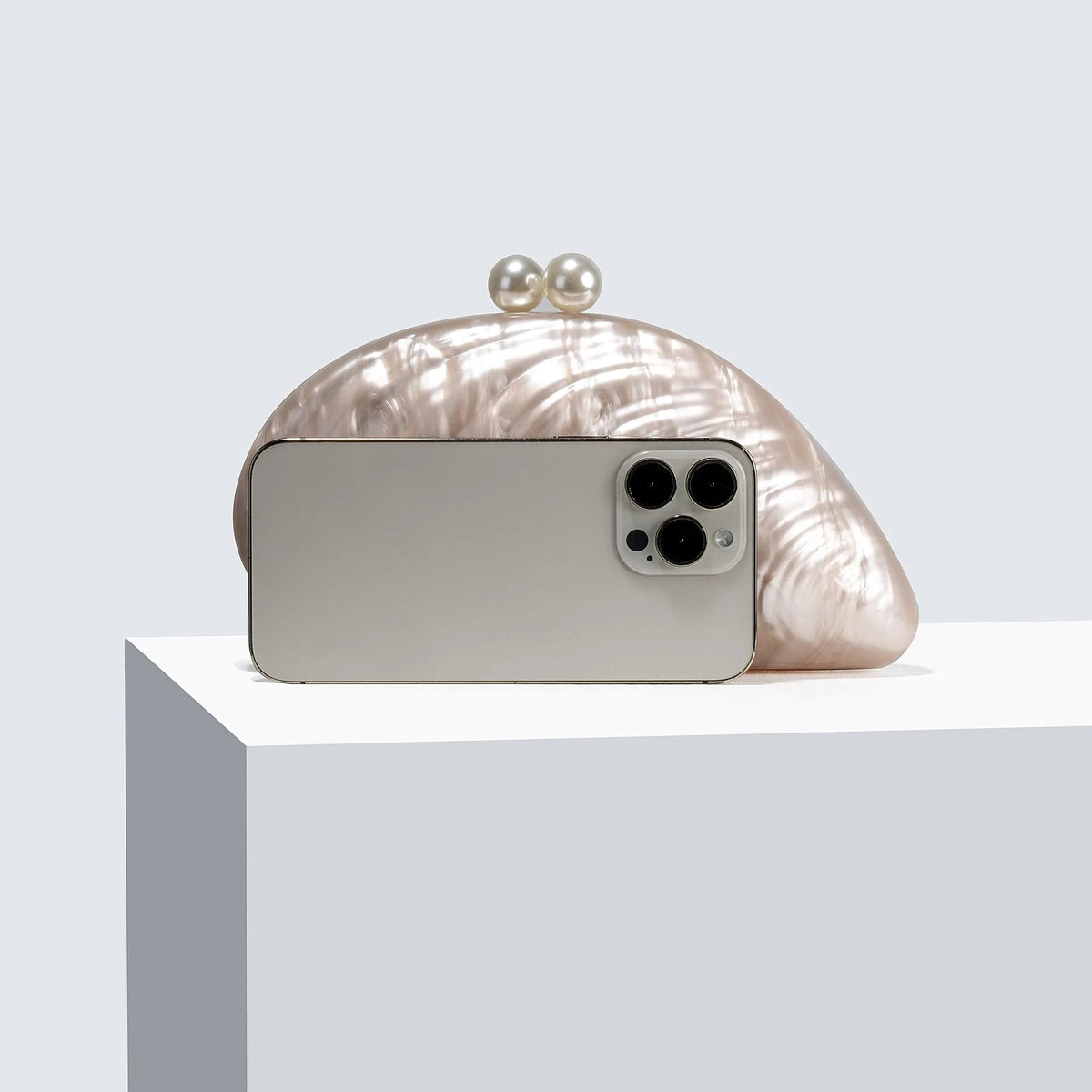 Valentina Shell-Shaped Clutch Purse - Women's Everyday Handbag - Image 3