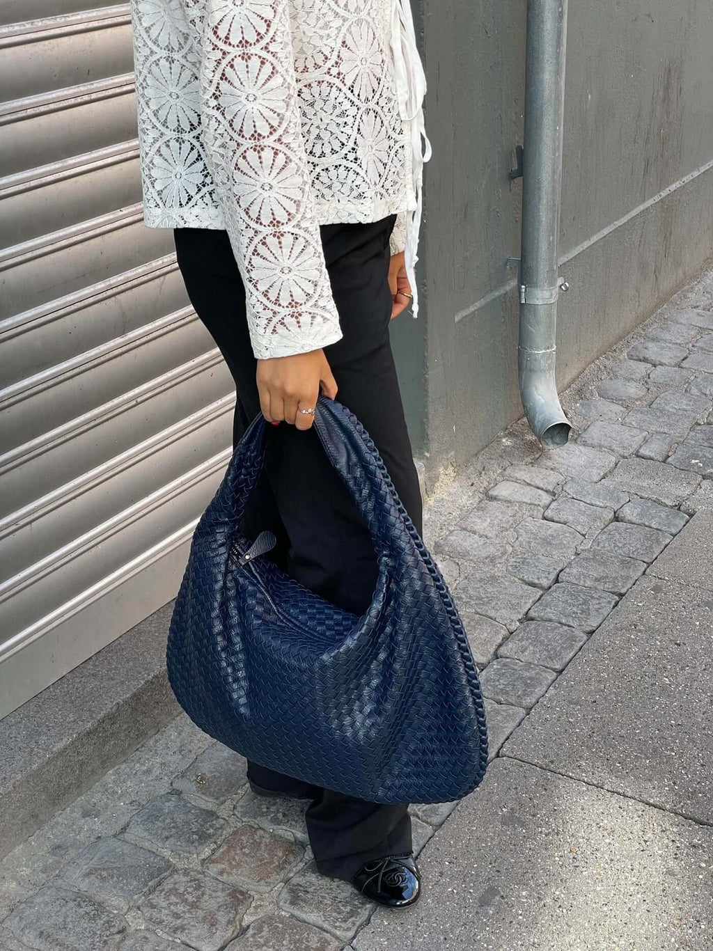 Woven Bag XL Oversized Woven Handbag - Lattice Detail Everyday Tote - Image 28