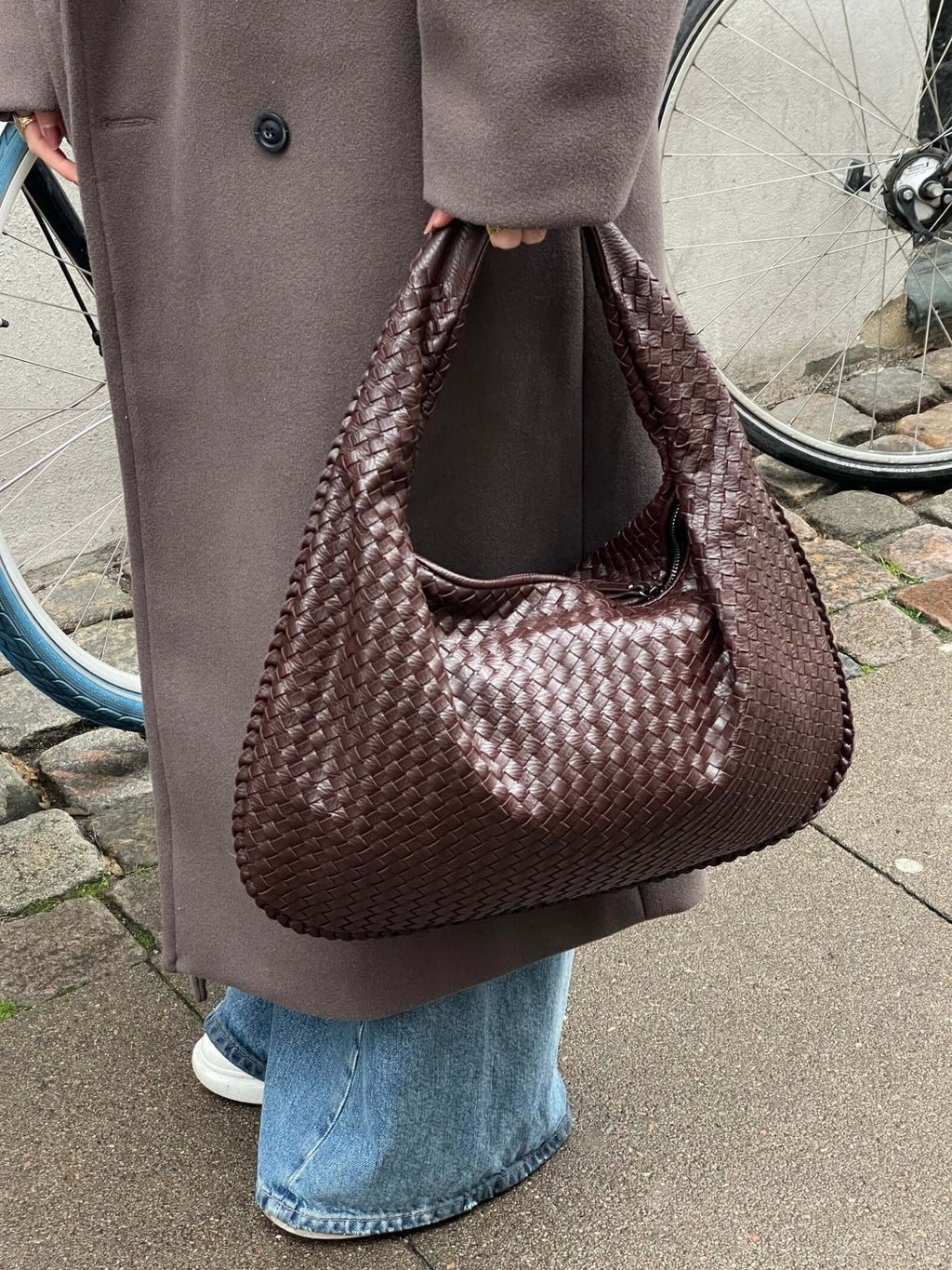 Woven Bag XL Oversized Woven Handbag - Lattice Detail Everyday Tote - Image 26