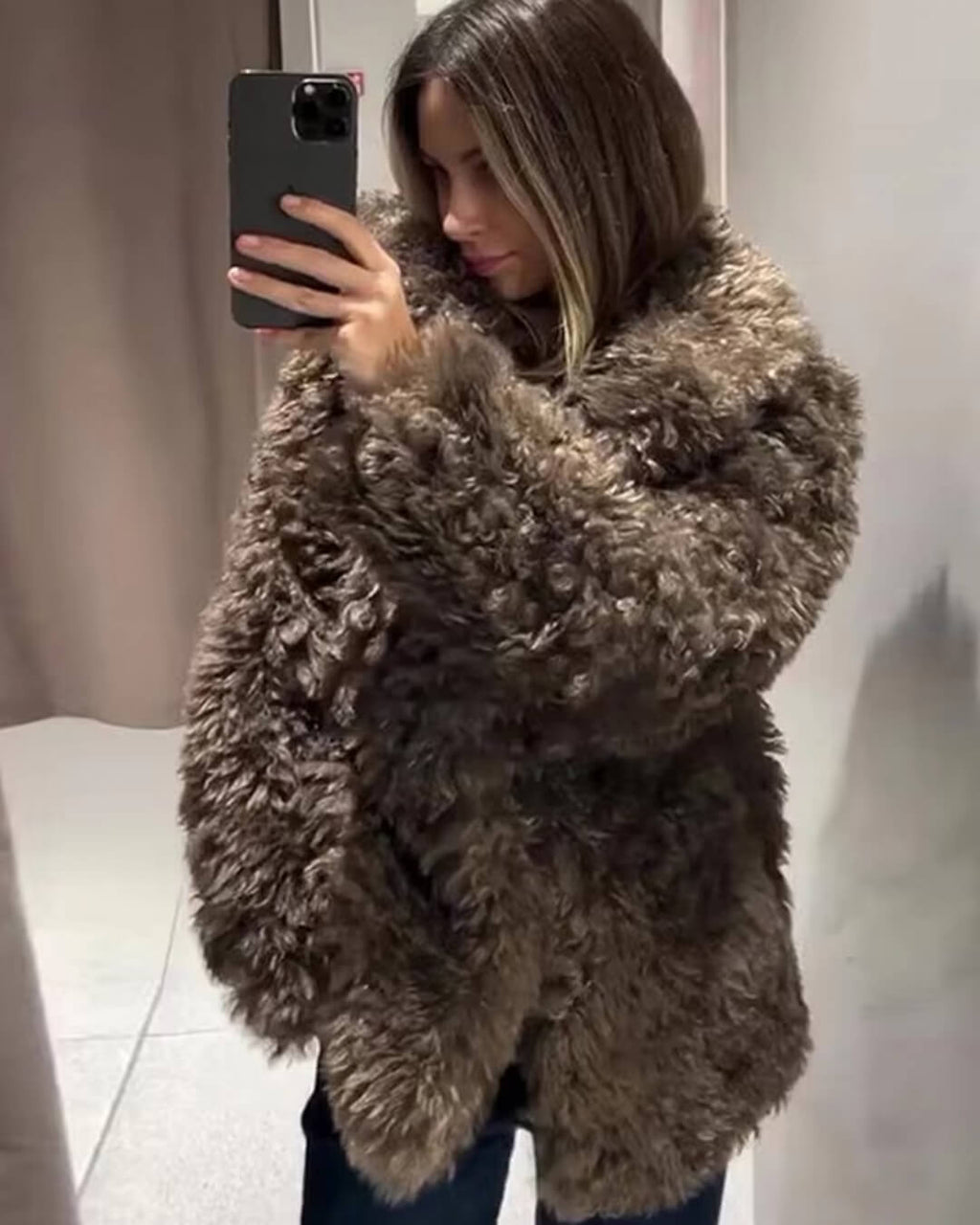Betty Faux Fur Jacket - Women's Fall and Winter Outerwear - Image 4