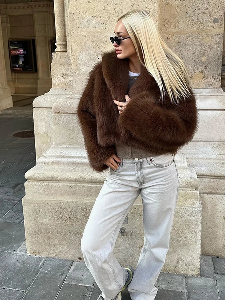 Elsa Short Faux Fur Coat - Women's Fall and Winter Outerwear - Image 4