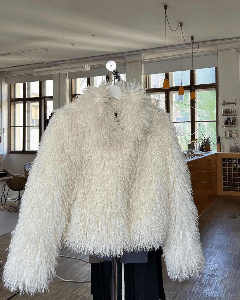 Gerda Faux Fur Short Jacket - Women's Fall and Winter Outerwear - Image 4