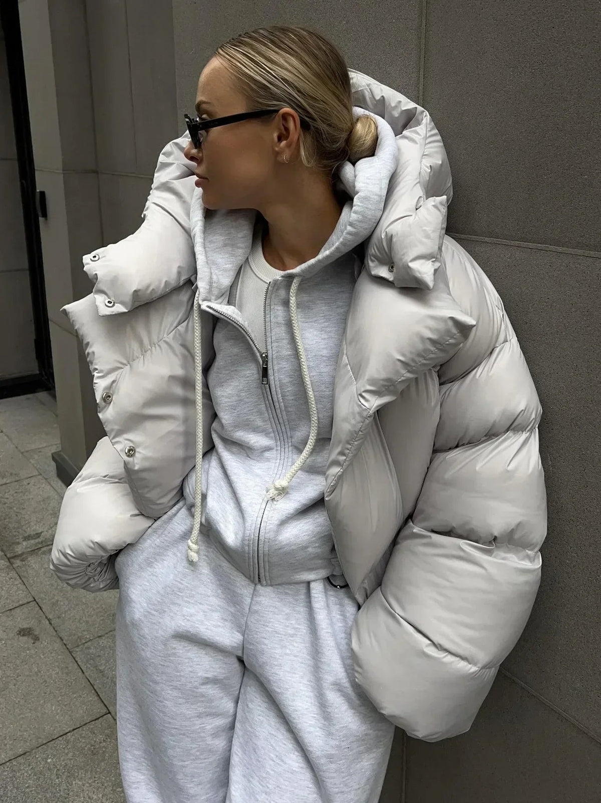 Jessy Women's Oversized Weather-Resistant Puffer Jacket - Insulated Winter Coat - Image 4