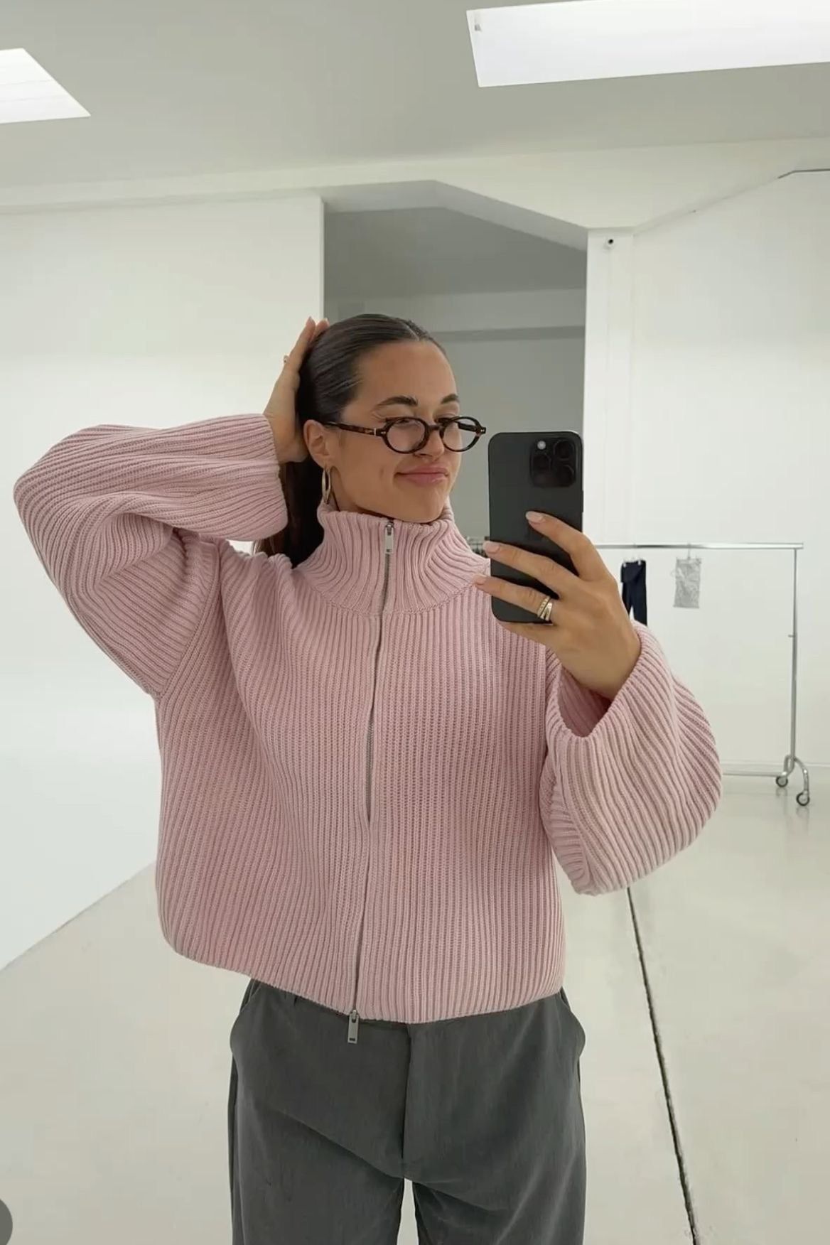 Daniela Oversized Ribbed Zip-Up Sweater - Women's Cozy Knitwear