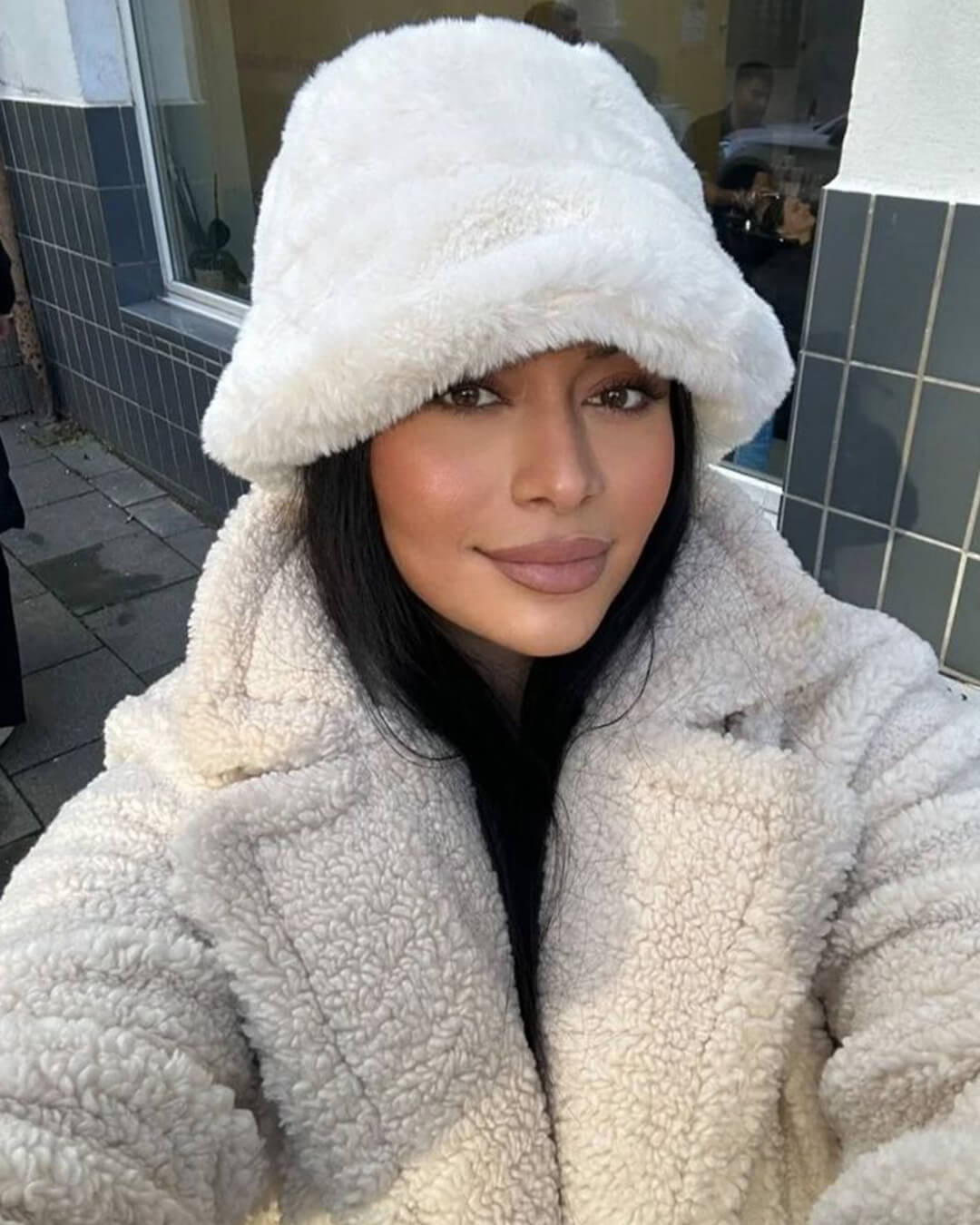 Pauleen Women's Fluffy Bucket Hat - Warm Faux Fur Winter Fisherman Hat - Image 3